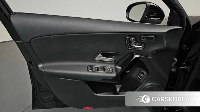 Mercedes-Benz A-Class W177 id 4614630 из Кореи 16