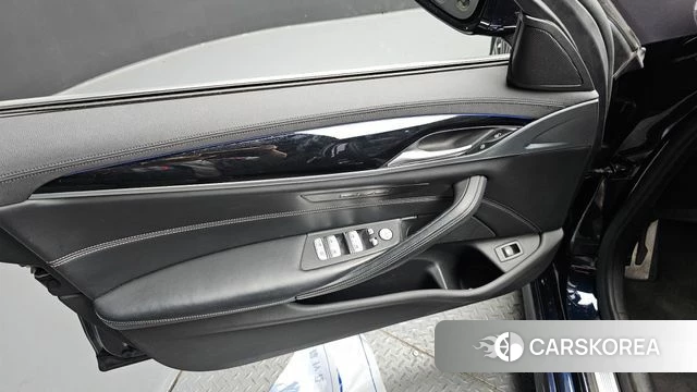 BMW 5 Series (G30) id 4520195 из Кореи 16