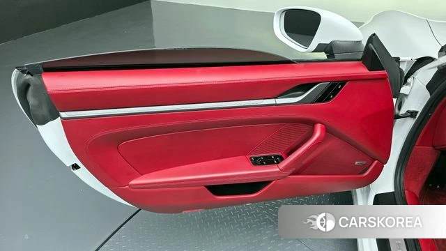 Porsche 911(992) id 4304171 из Кореи 16