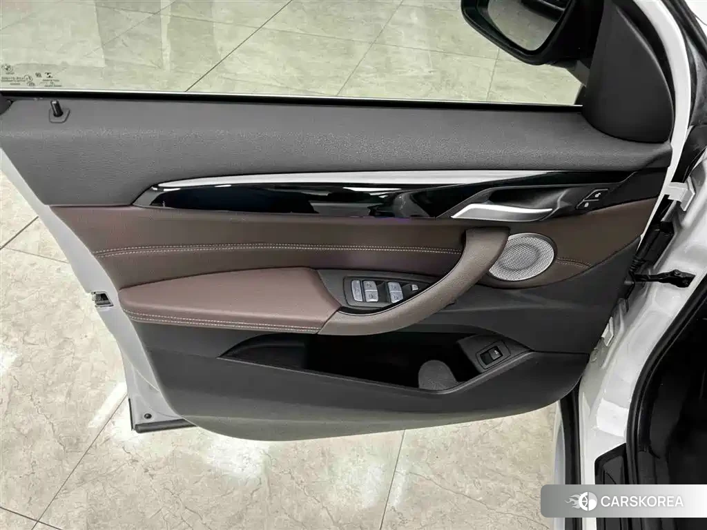 BMW X1 id 4606908 из Китая 16
