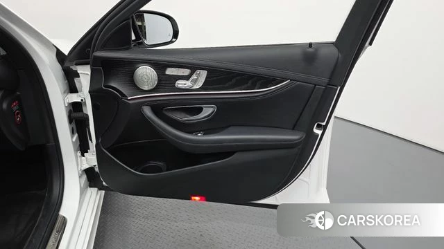 Mercedes-Benz E-Class W213 id 4898743 из Кореи 16