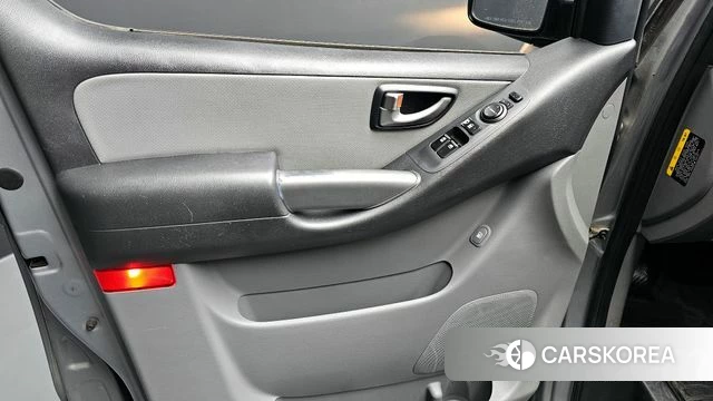 Hyundai The New Grand Starex id 4345577 из Кореи 16