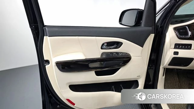 Kia The New Carnival id 4496633 из Кореи 16