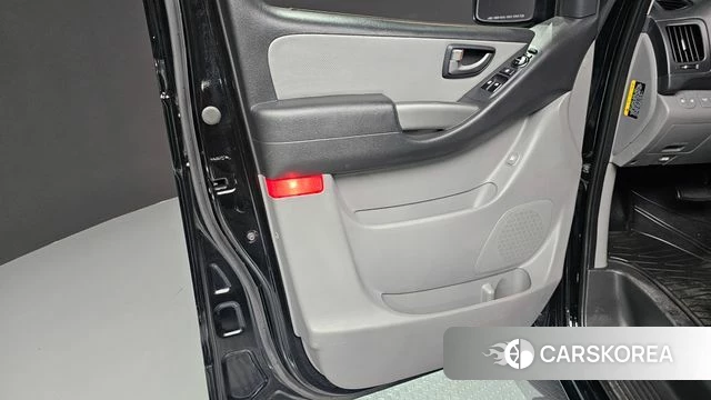 Hyundai The New Grand Starex id 4397750 из Кореи 16