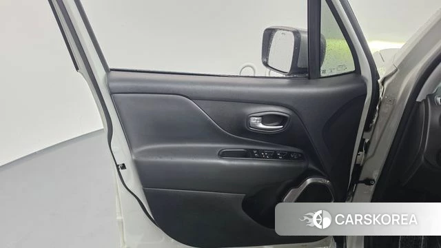 Jeep Renegade id 4754778 из Кореи 16