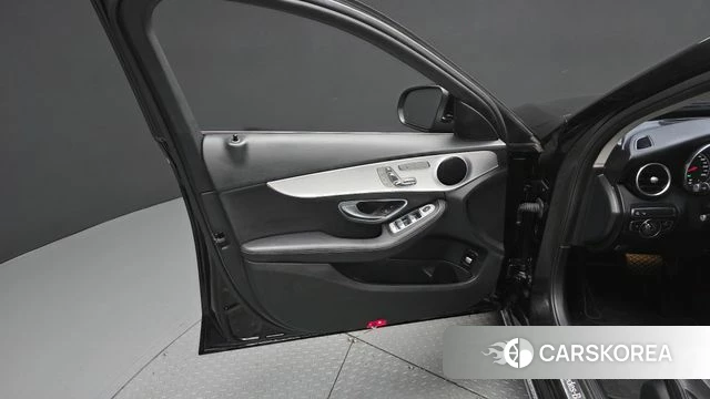 Mercedes-Benz C-Class W205 id 4225829 из Кореи 16