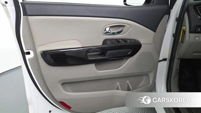 Kia The New Carnival id 4759779 из Кореи 16