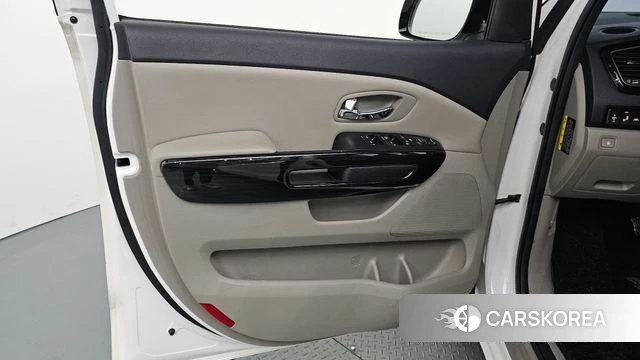 Kia The New Carnival id 4424647 из Кореи 16