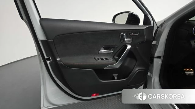 Mercedes-Benz A-Class W177 id 4350355 из Кореи 16