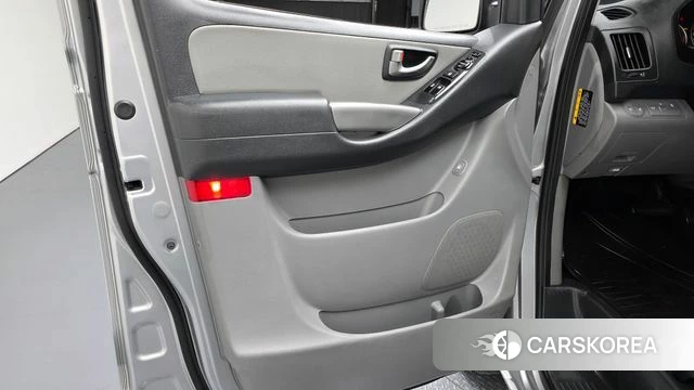 Hyundai The New Grand Starex id 4573577 из Кореи 16