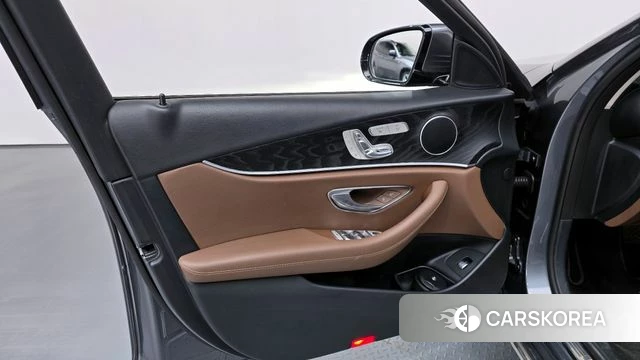 Mercedes-Benz E-Class W213 id 4225550 из Кореи 16