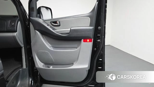 Hyundai The New Grand Starex id 4754835 из Кореи 16