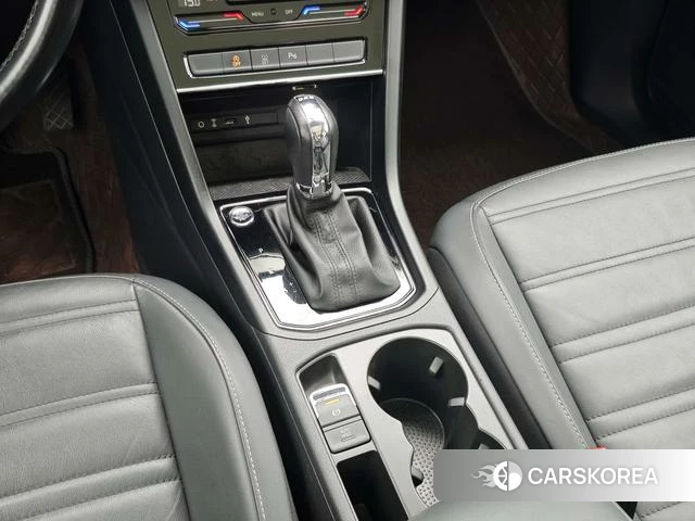 Volkswagen Touran L id 4290593 из Китая 16