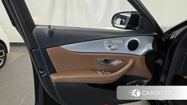 Mercedes-Benz E-Class W213 id 4557359 из Кореи 16
