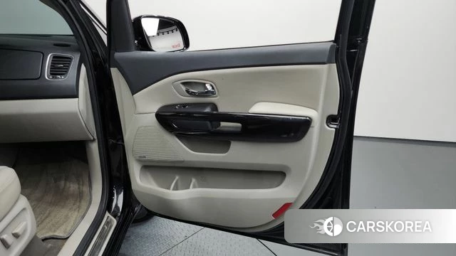Kia The New Carnival id 4490734 из Кореи 16