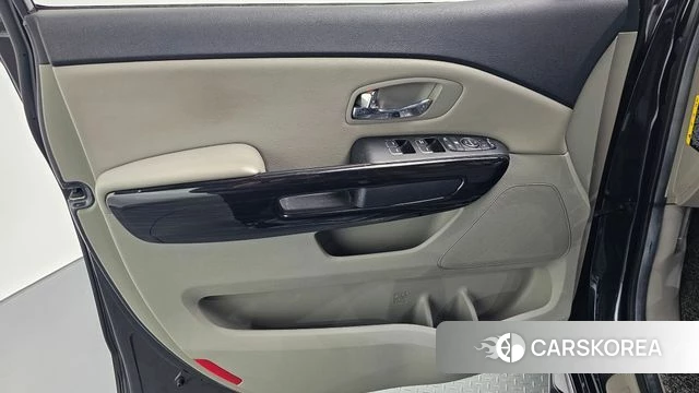 Kia The New Carnival id 4269468 из Кореи 16