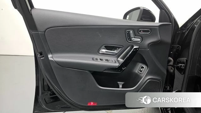 Mercedes-Benz A-Class W177 id 4362414 из Кореи 16