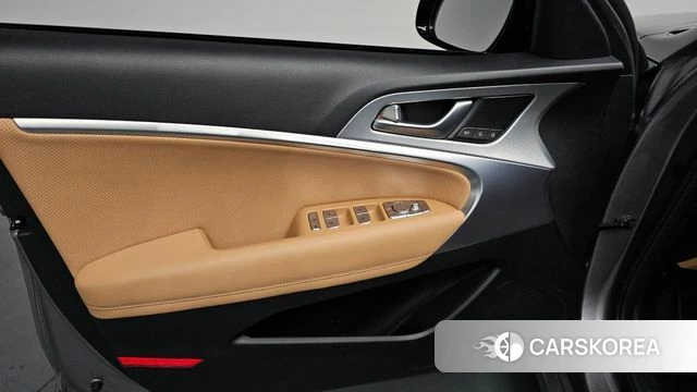 Genesis The New G70 id 4201302 из Кореи 16