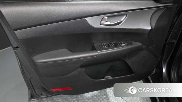 Kia The New K3 2nd generation id 4195709 из Кореи 16