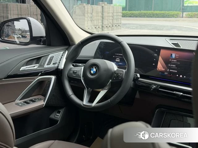 BMW X1 id 4272292 из Китая 16