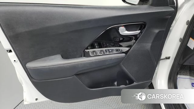 Kia Niro EV id 4250048 из Кореи 16