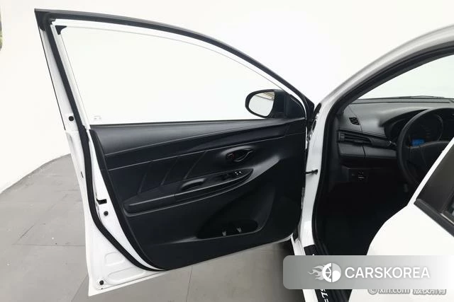 Toyota YARIS L Zhixuan id 4273018 из Китая 16