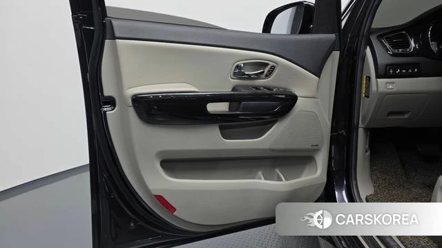 Kia The New Carnival id 4907473 из Кореи 16