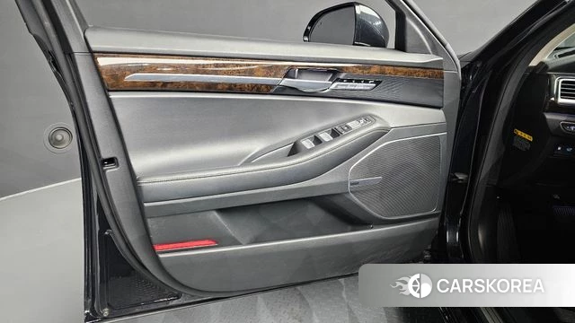 Genesis G90 id 4906825 из Кореи 16