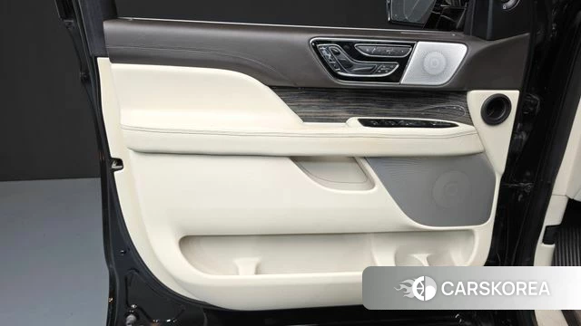 Lincoln Navigator 4th generation id 4759444 из Кореи 16