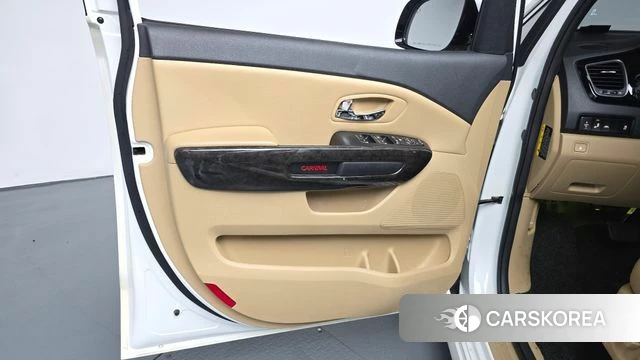 Kia The New Carnival id 4732856 из Кореи 16