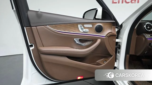 Mercedes-Benz E-Class W213 id 4465265 из Кореи 16