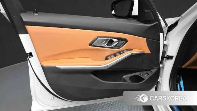 BMW 3 Series (G20) id 4433318 из Кореи 16