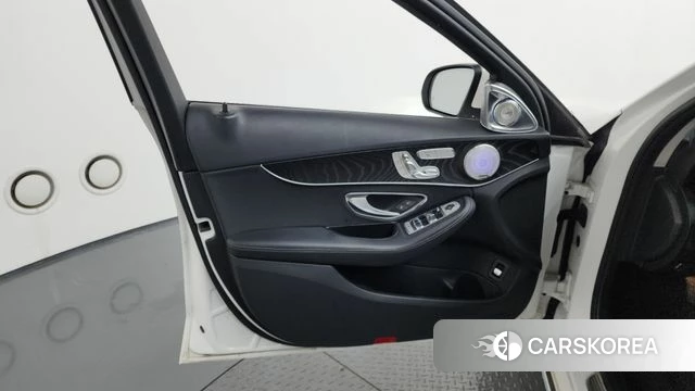 Mercedes-Benz C-Class W205 id 4551492 из Кореи 16