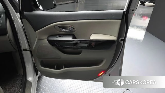 Kia The New Carnival id 4615062 из Кореи 16
