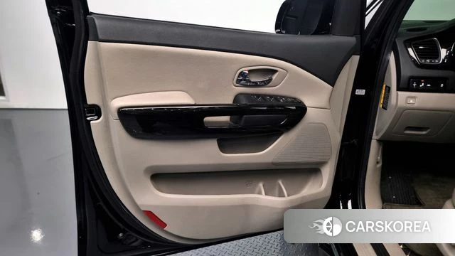 Kia The New Carnival id 4310316 из Кореи 16