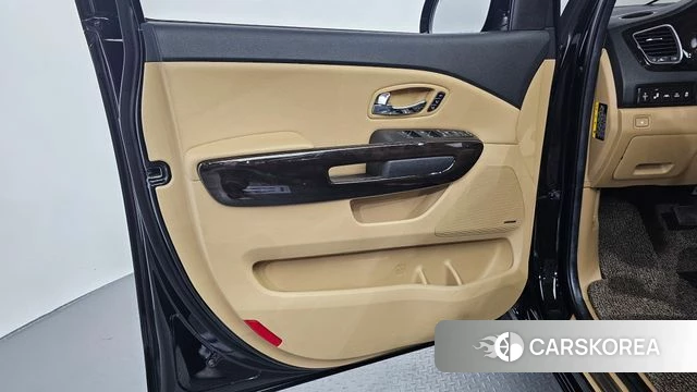 Kia The New Carnival id 4245383 из Кореи 16
