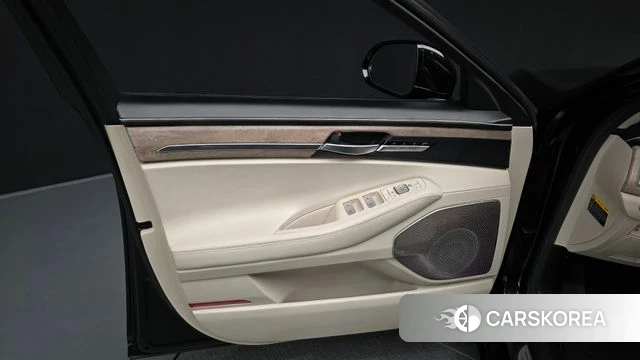 Genesis G90 id 4586786 из Кореи 16