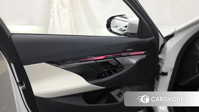 BMW 5 Series (G60) id 4773151 из Кореи 16