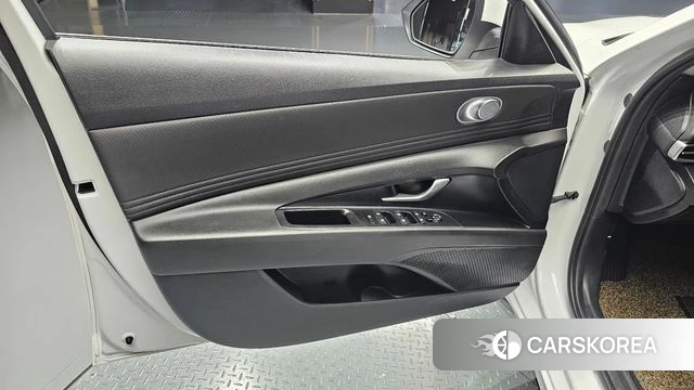 Hyundai Avante Hybrid (CN7) id 4603210 из Кореи 16