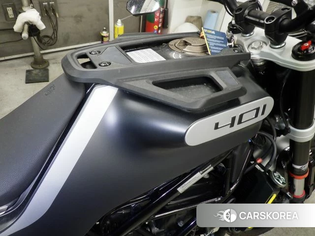 Husqvarna SVARTPILEN 401 id 3939697 из Японии 16