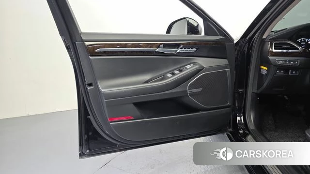 Genesis G90 id 4507911 из Кореи 16