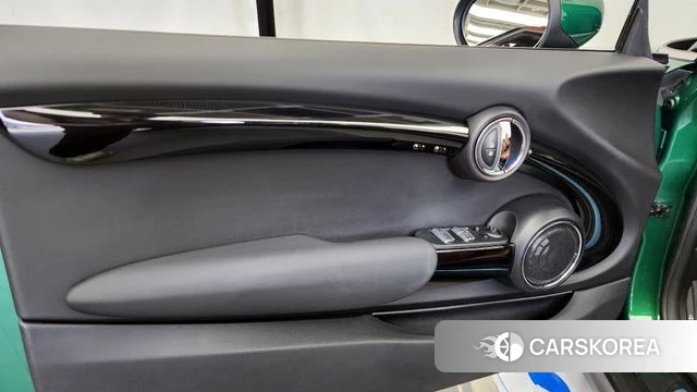 Mini Cooper S Convertible id 4284577 из Кореи 16