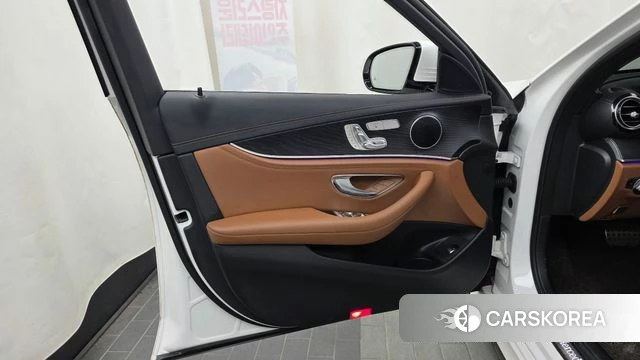Mercedes-Benz E-Class W213 id 4769504 из Кореи 16