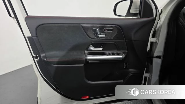 Mercedes-Benz GLA - Class H247 id 4495937 из Кореи 16