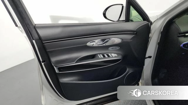 Genesis GV70 id 4267812 из Кореи 16