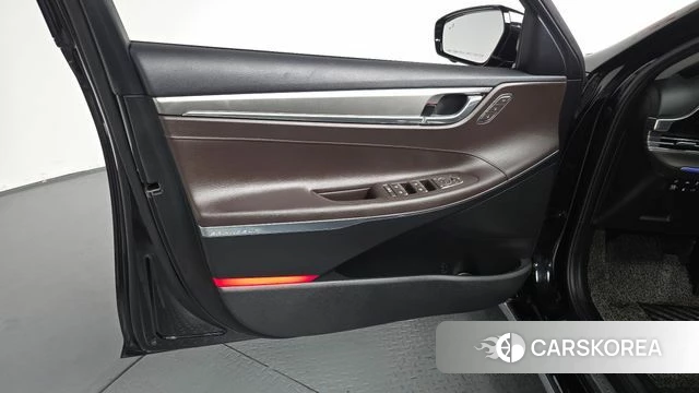 Hyundai The New Grandeur IG Hybrid id 4344701 из Кореи 16