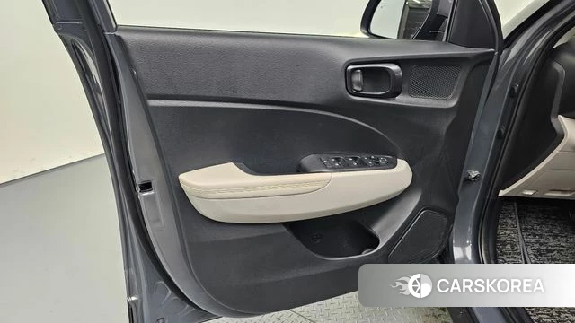 Hyundai Venue id 4387784 из Кореи 16