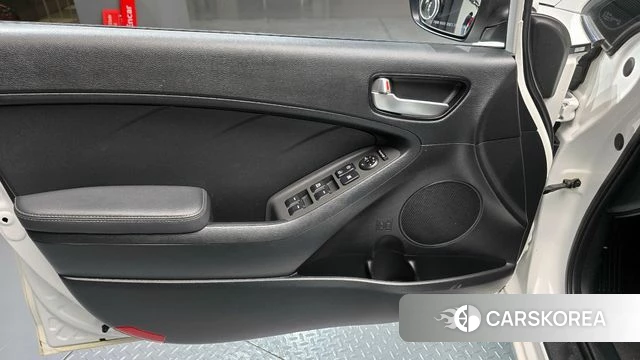 Kia The New K3 id 4225789 из Кореи 16