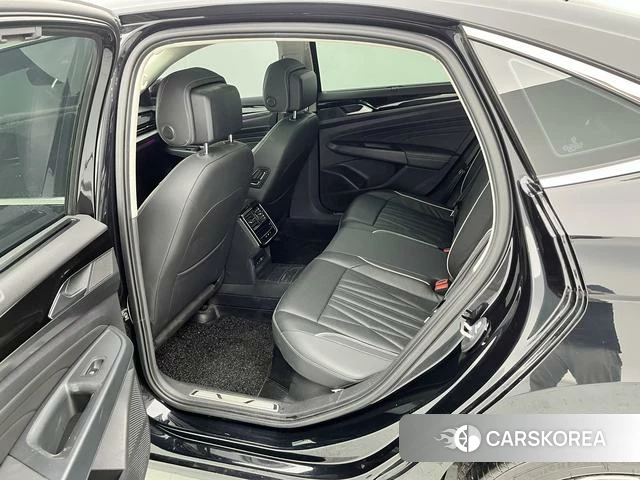 Volkswagen Passat id 4335865 из Китая 16