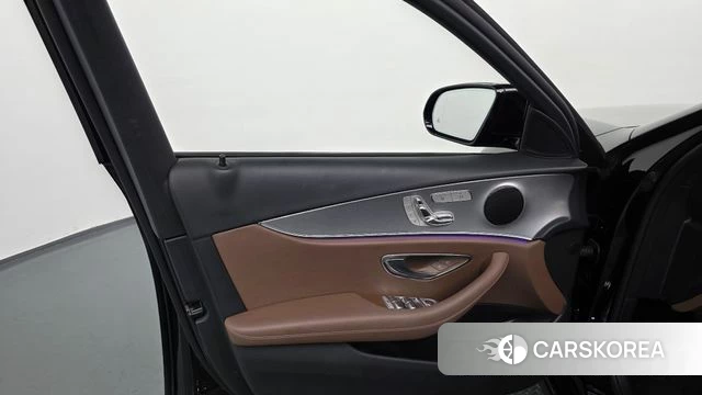 Mercedes-Benz E-Class W213 id 4657815 из Кореи 16